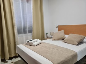 Hostal Arturo Soria