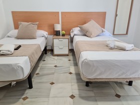 Hostal Arturo Soria