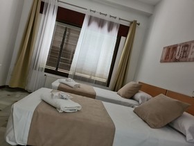 Hostal Arturo Soria