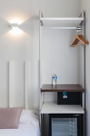 Hostal Gran Via 44