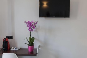 Hostal Gran Via 44