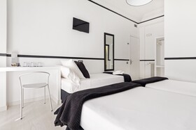 Hostal Madrid Gran Via 63