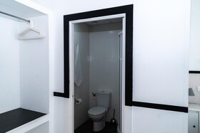 Hostal Madrid Gran Via 63
