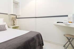 Hostal Madrid Gran Via 63