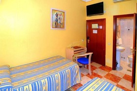 CH Plaza D'Ort Rooms Madrid