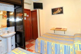 CH Plaza D'Ort Rooms Madrid