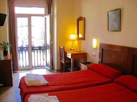 Hostal Tirso Plaza