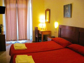 Hostal Tirso Plaza