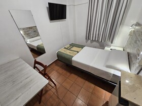 Hostel Almansa