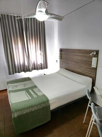 Hostel Almansa
