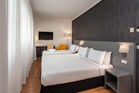 Hotel Madrid Plaza España Affiliated by Meliá
