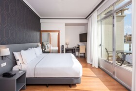 Hotel Madrid Plaza España Affiliated by Meliá