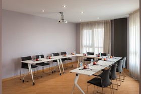 Madrid Airport Suites, Affiliated by Meliá