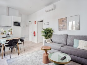 Limehome Madrid Calle Ave Maria