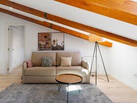 Limehome Madrid Calle Ave Maria