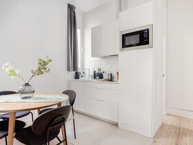 Limehome Madrid Calle Ave Maria