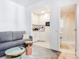 Limehome Madrid Calle Ave Maria