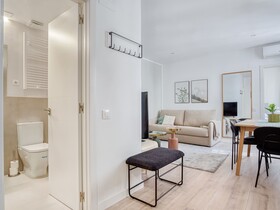 Limehome Madrid Calle Ave Maria
