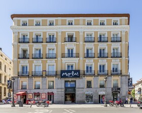Mola! Suites