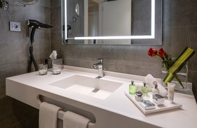 NH Collection Madrid Colon