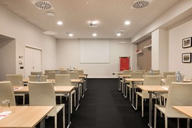 NH Collection Madrid Suecia