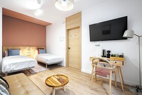 Olala Vallecas Mini Hotel