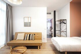 Olala Vallecas Mini Hotel