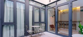 Olala Vallecas Mini Hotel