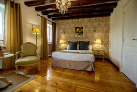 Oriente Palace Apartments