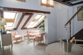 Oriente Palace Apartments