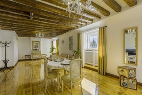 Oriente Palace Apartments