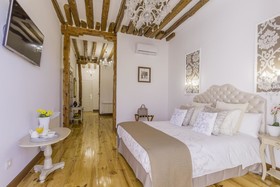 Oriente Palace Apartments