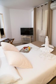 Oriente Palace Apartments