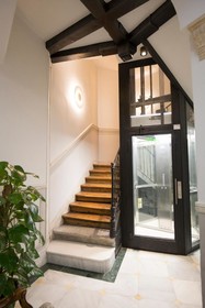 Oriente Palace Apartments