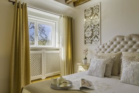 Oriente Palace Apartments