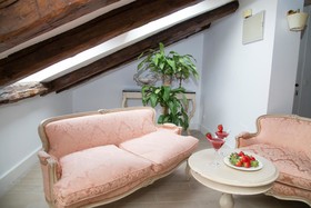 Oriente Palace Apartments