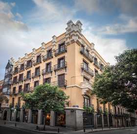 Plaza Mayor Suites & Apartments