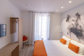 Plaza Mayor Suites & Apartments