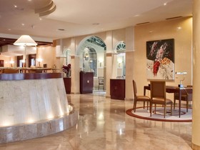 Pullman Madrid Airport & Feria