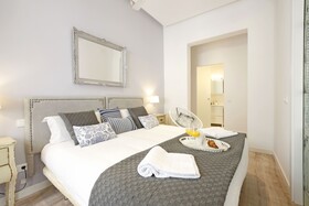Reina Sofía Boutique by Madflats Collection