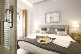 Reina Sofía Boutique by Madflats Collection