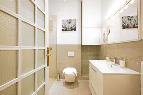 Reina Sofía Boutique by Madflats Collection
