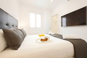 Sofía by Madflats Collection