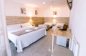 Hostal Gran Via