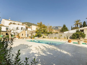 Residence by G Can Rochet