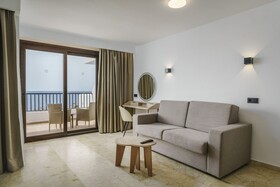 Alua Suites Las Rocas