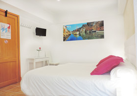 Marblau Hostal