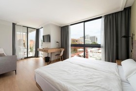 Kyrat Amarac Suites