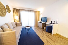 Parque Nereida Suites Hotel