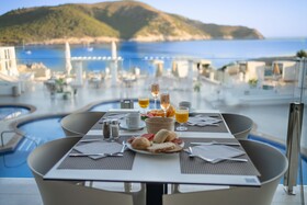 Parque Nereida Suites Hotel